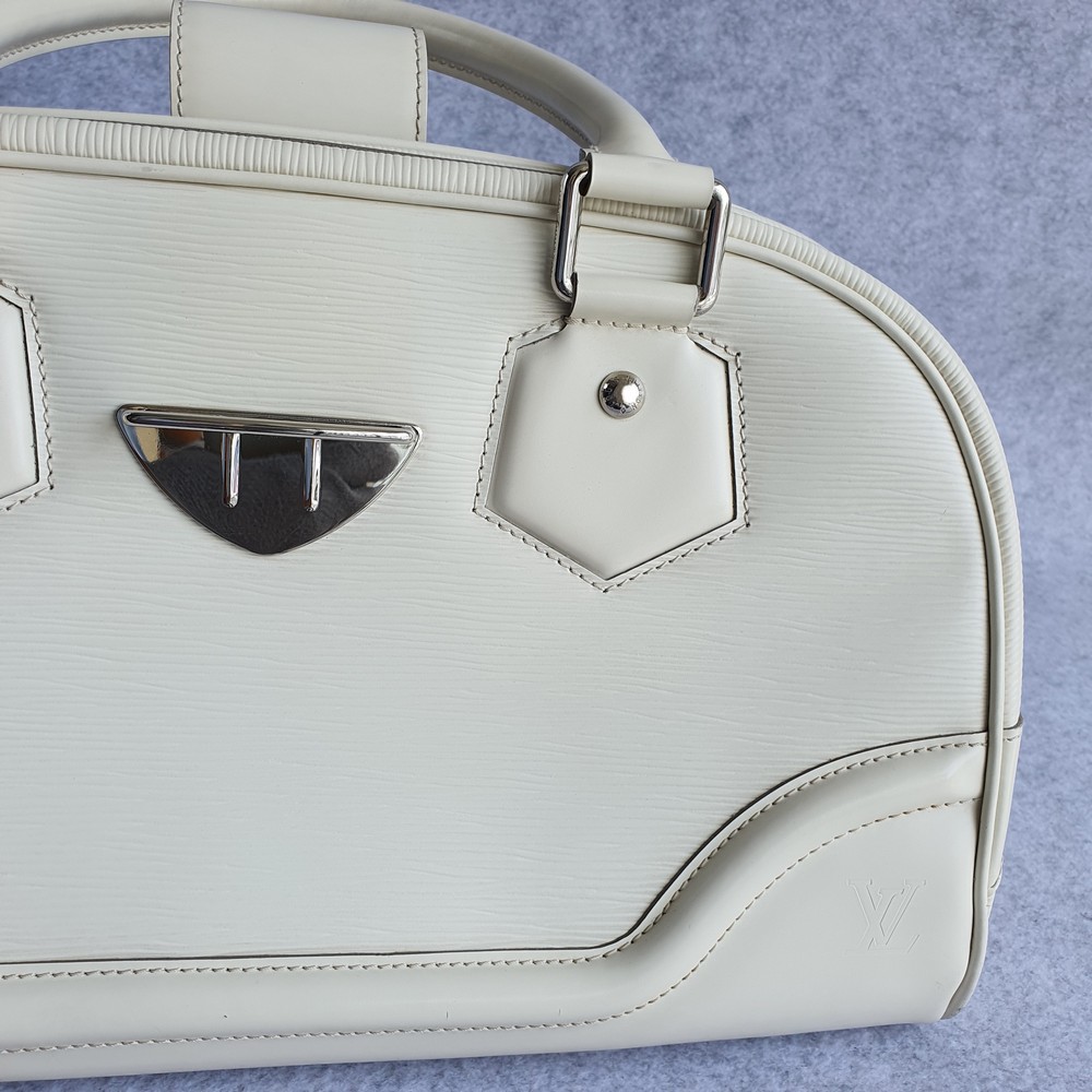 Louis Vuitton Authentic Epi leather IVORY BOWLING MONTAIGNE GM Hand Bag  Auth LV