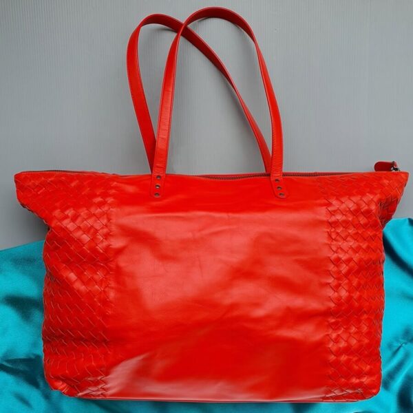 Bottega Veneta Zipper Shoulder Bag Red Nappa LeatherSuede Lining with Brunito FinishSilver Hardware #TYKL-54