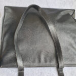 Salvatore Ferragamo Vintage Shopper Black Lizard Printed Leather with Gold Hardware #KRUY-3 - Image 21