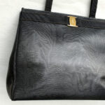 Salvatore Ferragamo Vintage Shopper Black Lizard Printed Leather with Gold Hardware #KRUY-3 - Image 4