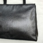 Salvatore Ferragamo Vintage Shopper Black Lizard Printed Leather with Gold Hardware #KRUY-3 - Image 7