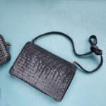 Bottega Veneta Crossbody Bag Black Braided leather with Brunito Finish Hardware #TTTE-4