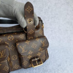 LV Manhattan NM Monogram Canvas with Leather and Gold Hardware #TRKU-1 - Image 6