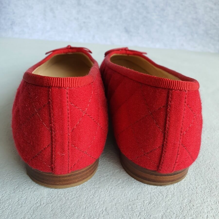 Chanel Classic Flats SZ41.5C Red Jersey with Leather Shoes #OLRT-3 – Luxuy  Vintage