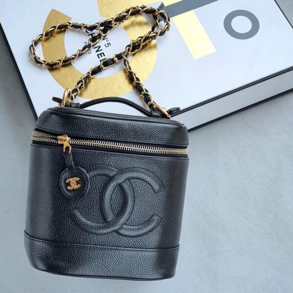Chanel Vintage Vanity Case Black Grained Calfskin with Gold Hardware #OCUL-1