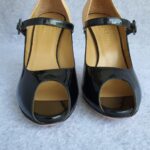 Valentino Garavani Peeptoe Size 38.5 2-Tone Leather Shoes #OKCT-43 - Image 3