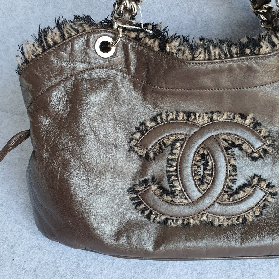 Chanel Hobo Brown Lambskin With Tweed And Silver Hardware Bag #YRCY-2 –  Luxuy Vintage