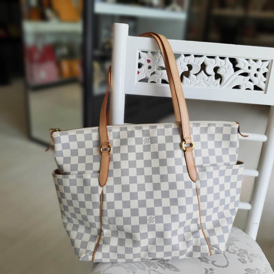 Louis vuitton totally mm damier azur hot sale