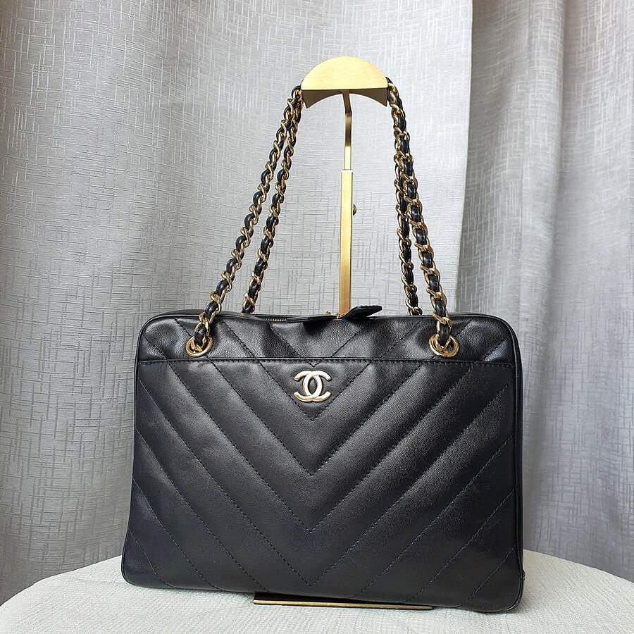 Chanel Vintage Camera Bag Black Smooth Leather with Gold Hardware #OTKT-1