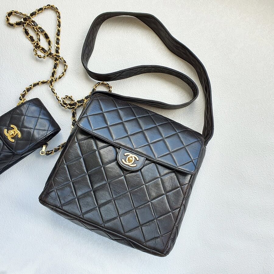 Chanel Vintage Crossbody Bag Black Lambskin with Gold Hardware #OTSK-3