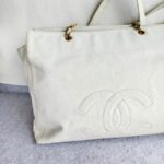 Chanel Vintage Shopper Bag White Grained Calfskin with Gold Hardware #REEC-1 - Image 2