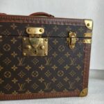 LV M21826 Boite Pharmacie Vanity Case Brown Monogram Coated Canvas with Leather and Brass Gold Hardware #RUCU-1 - Image 4