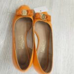S.Ferragamo Size 7B Pump Orange Leather with Gold Hardware #RKYR-8 - Image 3