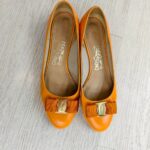S.Ferragamo Size 7B Pump Orange Leather with Gold Hardware #RKYR-8 - Image 2