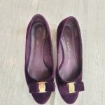 S.Ferragamo Size 7D Pump Purple Suede Leather with Gold Hardware #RKYR-10 - Image 2