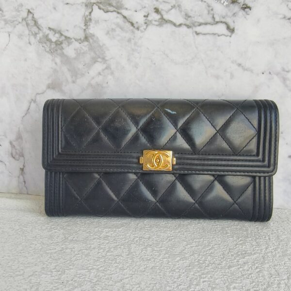 Chanel Boy Flap Wallet Black Patent Leather with Gold Hardware #RYEU-5
