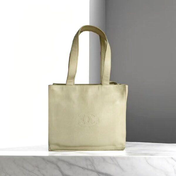 Chanel Vintage Bag Beige Lambskin with Silver Hardware #RYYY-5