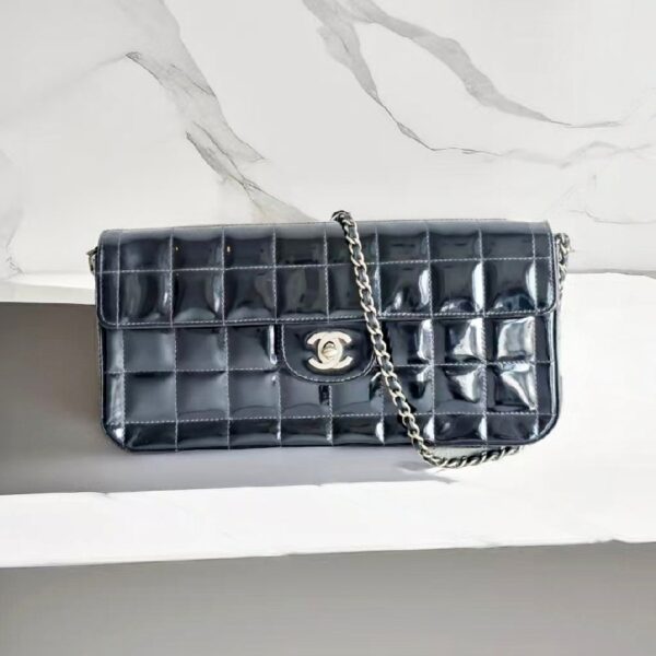Chanel Vintage Chocolate Bar Flap Bag/Clutch Black Patent Leather with Gold Hardware #RYEU-2