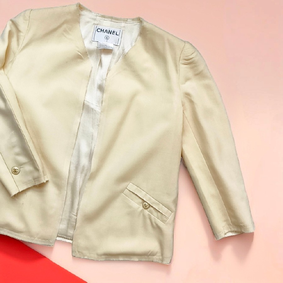 Chanel Blazer Size 40 #RYCO-1 (1) Chanel Blazer Size 40 #RYCO-1