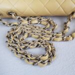 Chanel Vintage Jumbo Flap Bag Beige Lambskin with Gold Hardware #ROEE-1 - Image 25