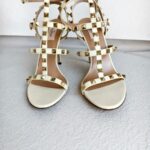 Valentino Rockstud Heel Size 39 Cream Leather Shoes #ROYL-3 - Image 4