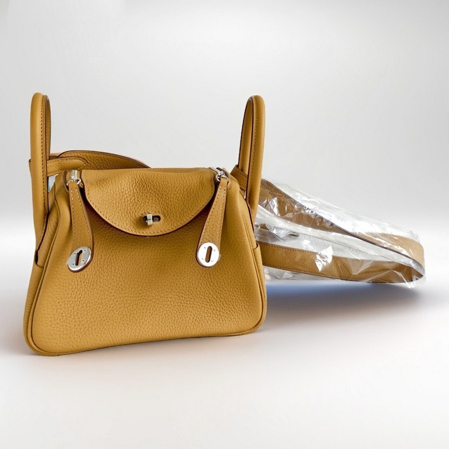 Hermes-Mini-Lindy-Biscuit-Clemence-Leather-with-Palladium-plated-Hardware #RRUC-3 (1) Hermes Mini Lindy Biscuit Clemence Leather with Palladium-plated Hardware #RRUC-3
