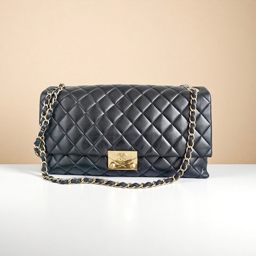 Chanel Flap Bag Black Lambskin with Gold Hardware #RRKT-4