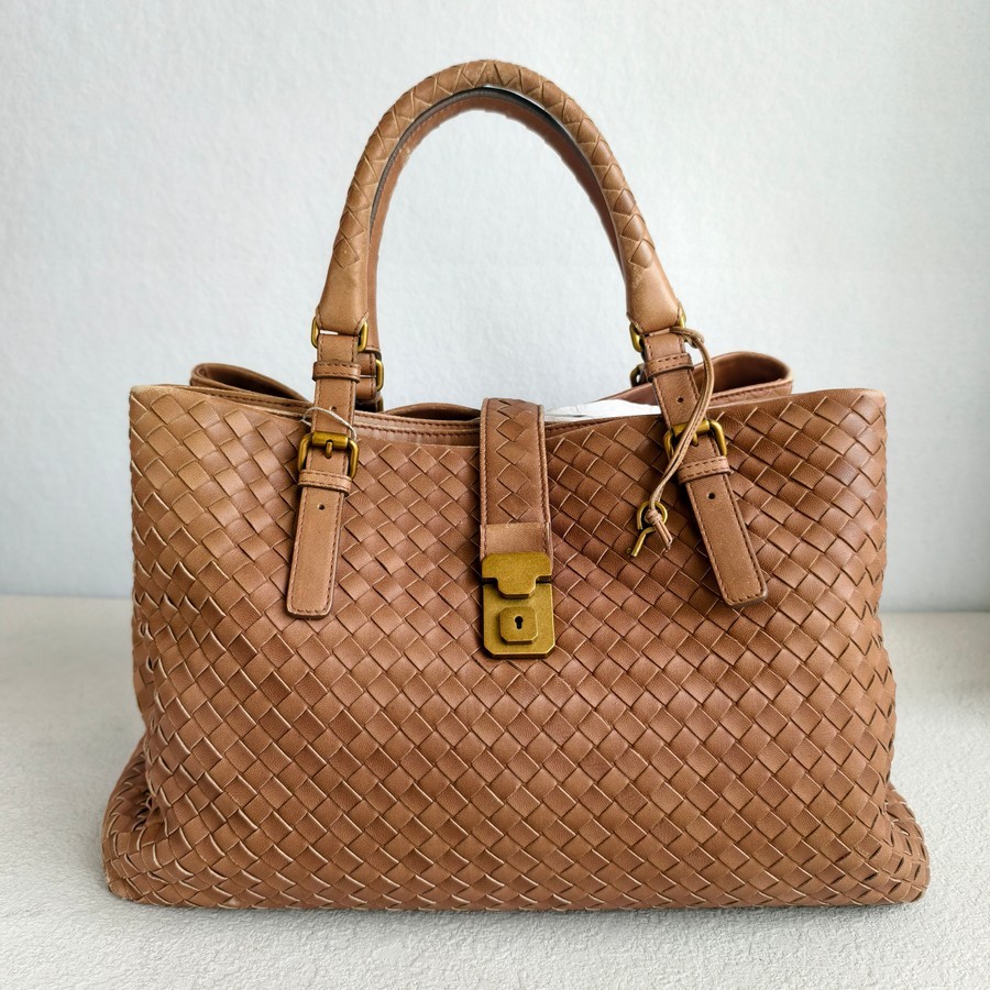 Bottega-Veneta-Roma-Bag-Brown-Nappa-Leather-with-Antiqu- Gold Hardware #RROE-4 (1)