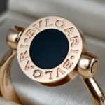 Bvlgari Flip Ring 18k Yellow Gold/Mother of pearl/Black Onyx Size 55 #GUUYR-8 - Image 3