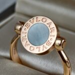 Bvlgari Flip Ring 18k Yellow Gold/Mother of pearl/Black Onyx Size 55 #GUUYR-8 - Image 4