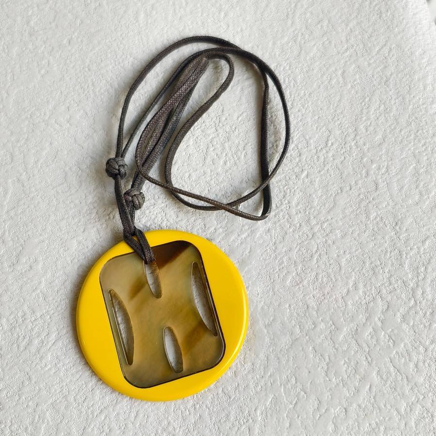 Hermes Necklace in Horn and Lacquered Wood #GUUCS-13