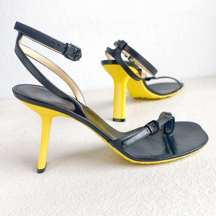 Loewe Petal Stiletto Size 40 Black Leather #GUUKC-1