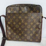 LV Trotteur Beaubourg Crossbody Bag Brown Monogram Canvas with Leather and Gold Hardware #GUUOU-1 - Image 2